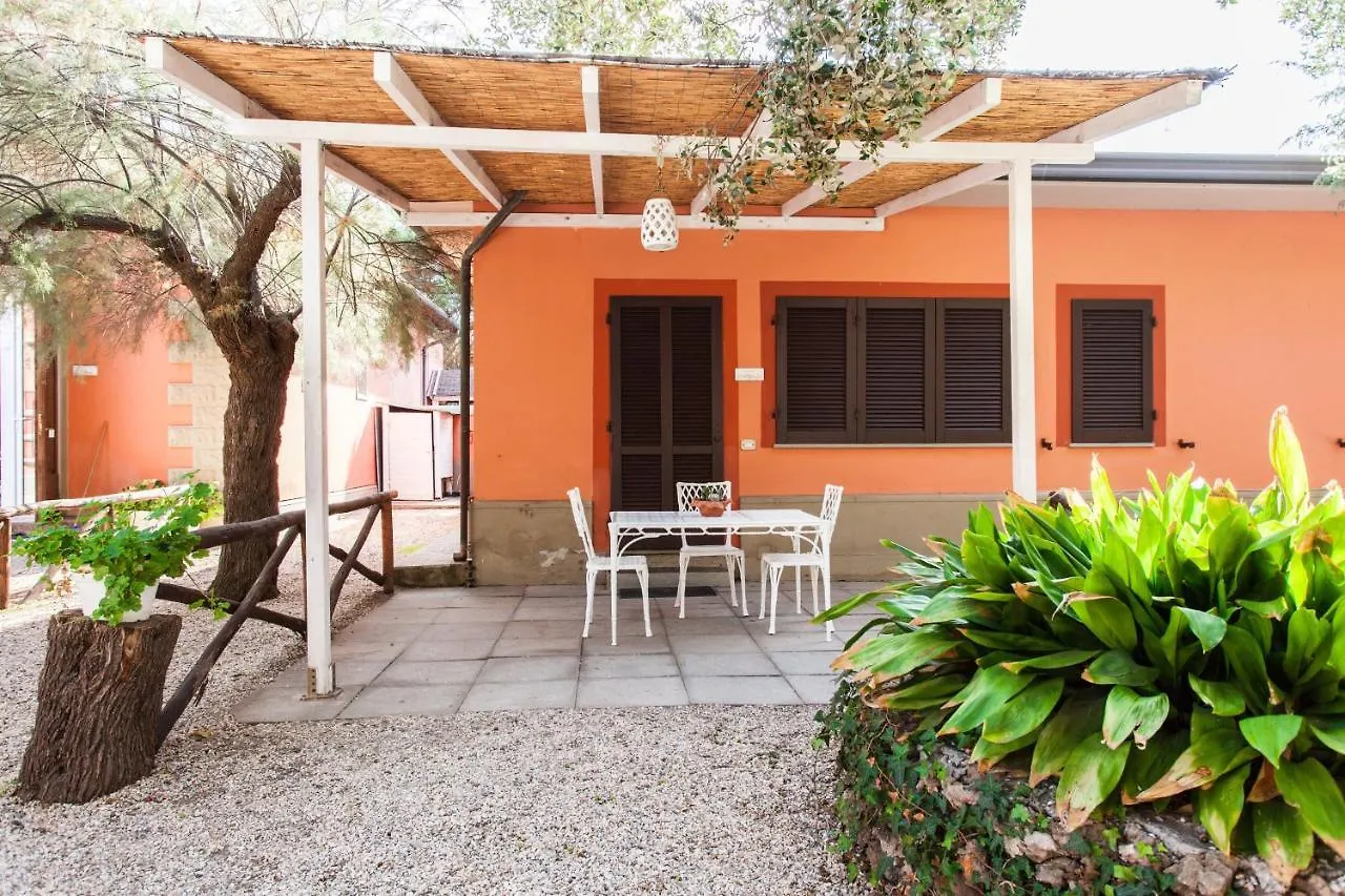 Aparthotel Villa Emilia Marina di Castagneto Carducci