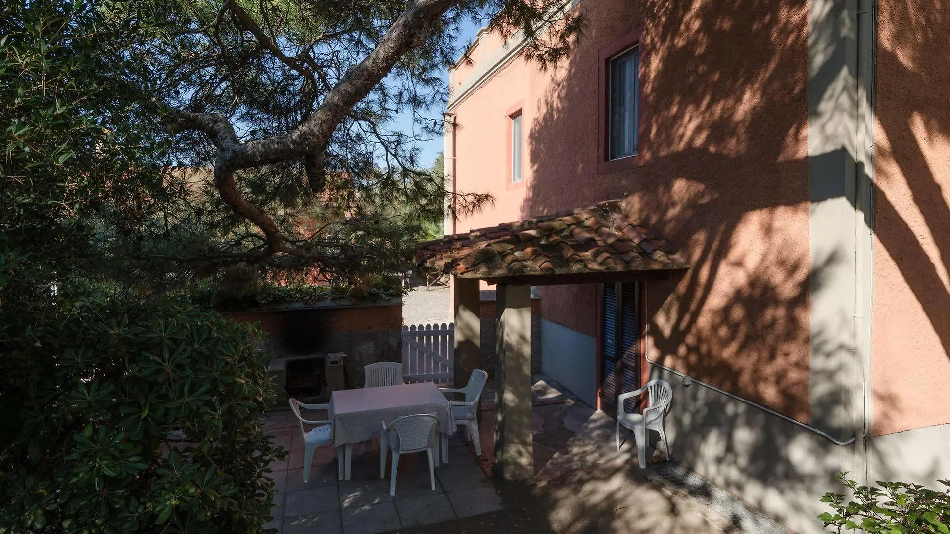 Villa Emilia Marina di Castagneto Carducci Aparthotel